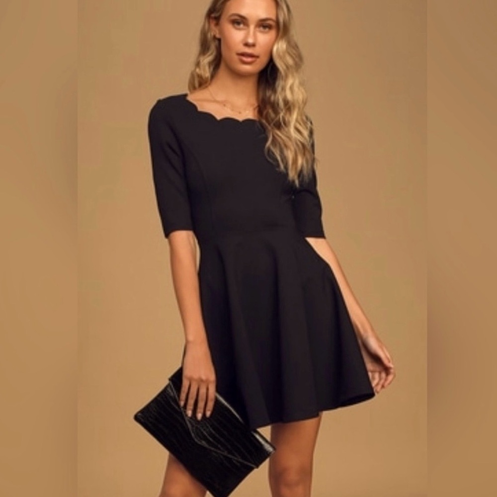Lulus Tip the Scallops Black Scalloped Skater A line Dress Size Medium LBD